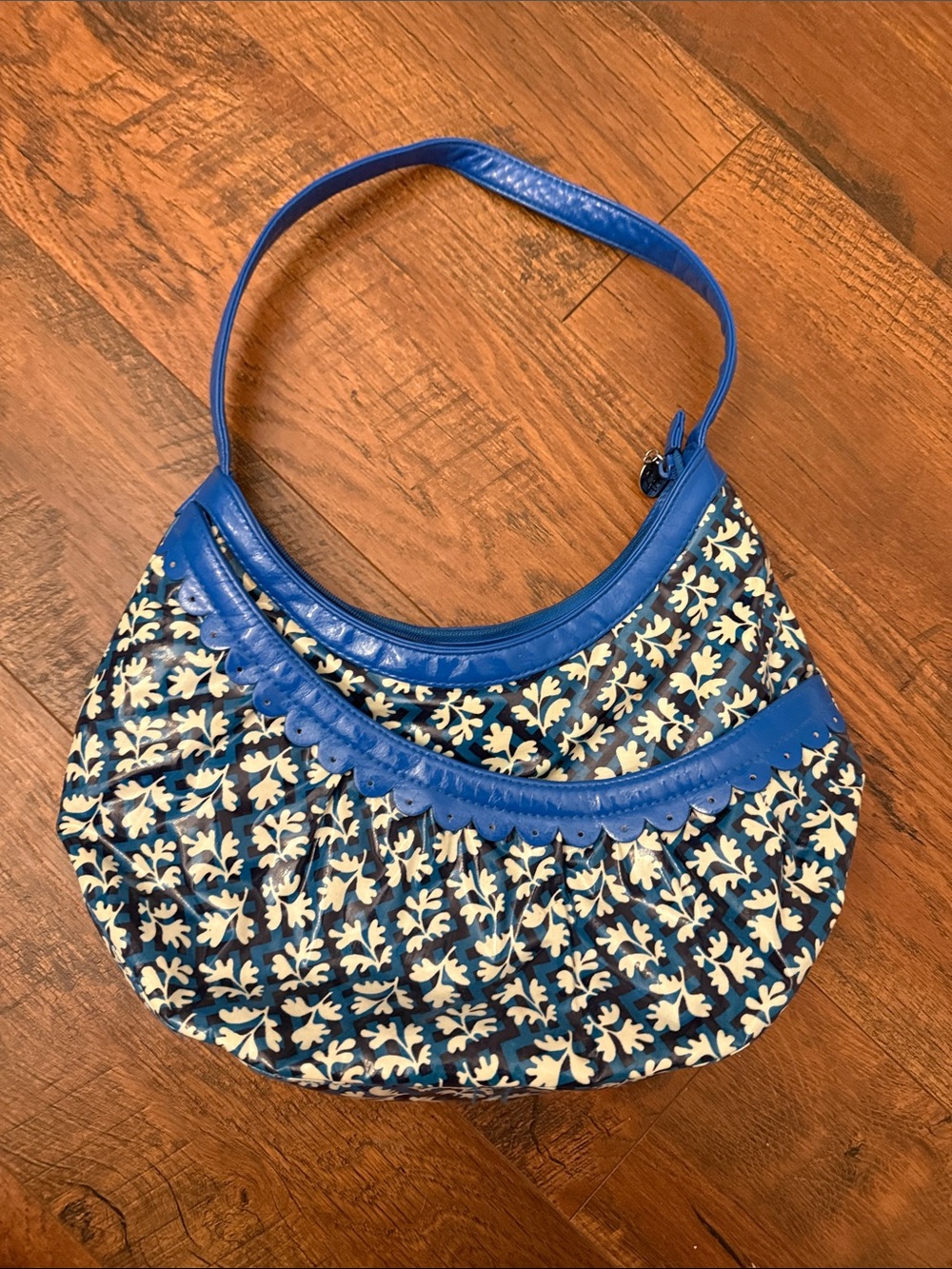 Vera Bradley Hotsy Totsy Frill Hobo Bag - Blue Lagoon